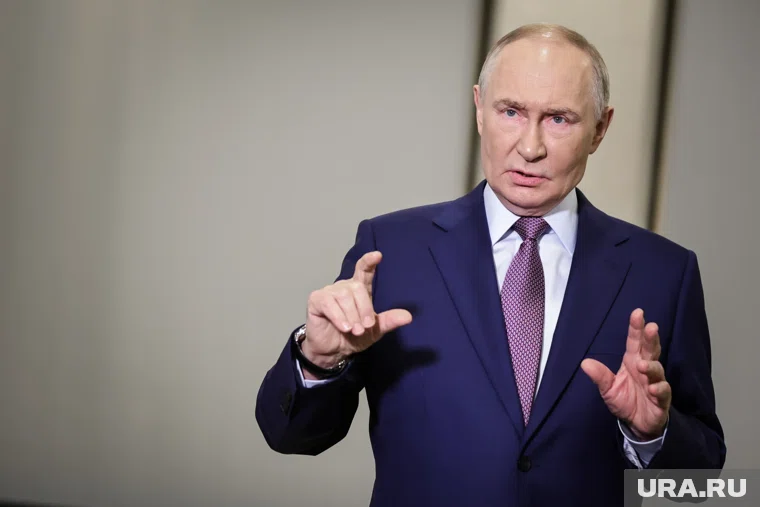 Путин начал отвечать на вопросы россиян в рамках прямой линии