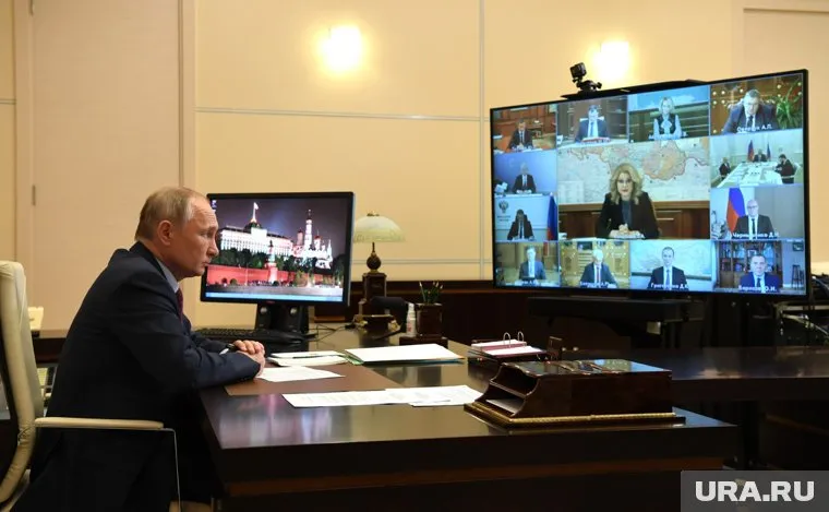 Владимир Путин провел первое с лета совещание, целиком посвященное коронавирусу