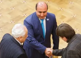 Аффилированная со скандально известным депутатом компания пытается получить муниципальную землю в аренду на 50 лет без конкурса