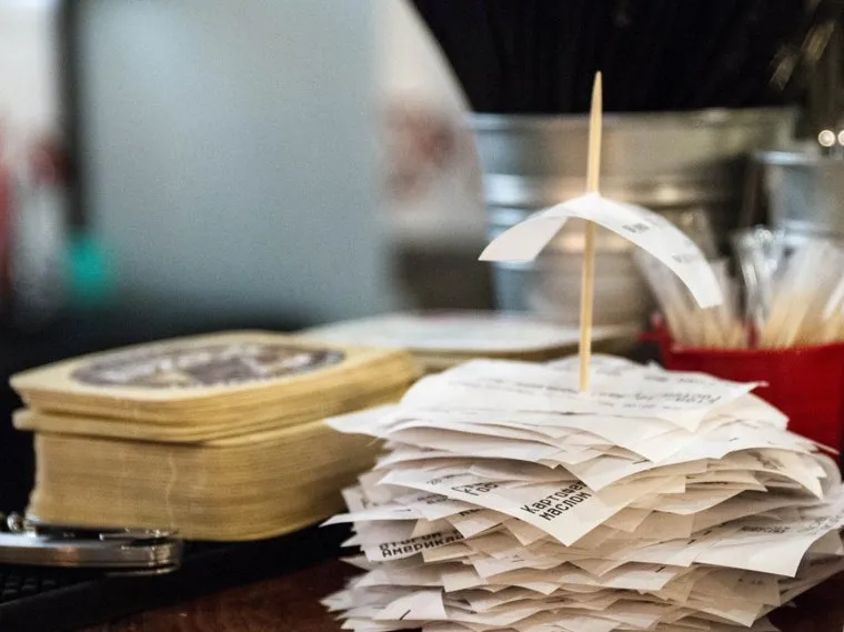 Менеджер не убрал из чека комментарий, в котором оскорбил заказ