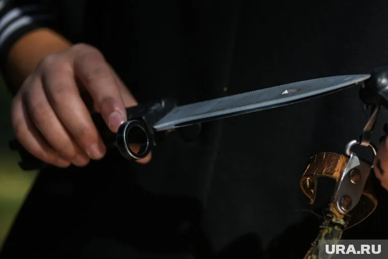 Нож юноша привез с собой из дома