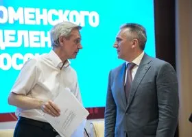 Пока шел финал политического шоу года, Моор нарисовал себе кампанию