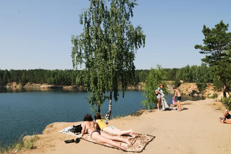 Пляжи Челябинск, лето, пляж голубой карьер