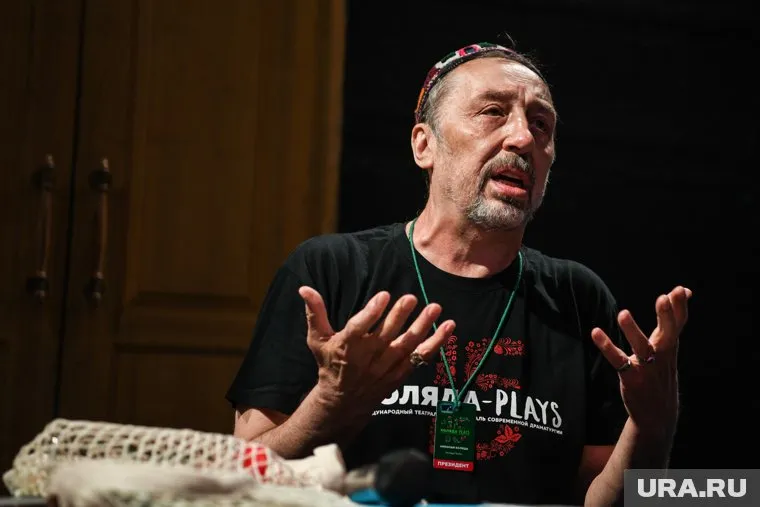Драматург Николай Коляда решил отменить гастроли в Москве после требования исключить актера Олега Ягодина