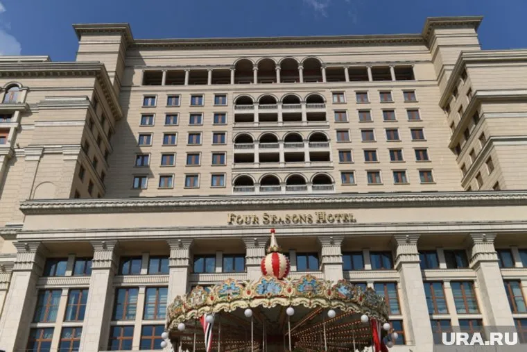 Ранее на месте Four Seasons стояла советская гостиница «Москва»