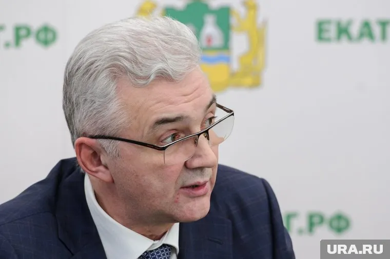 Александр Якоб заявил, что никаких репрессивных мер в рамках расстекления балконов не будет