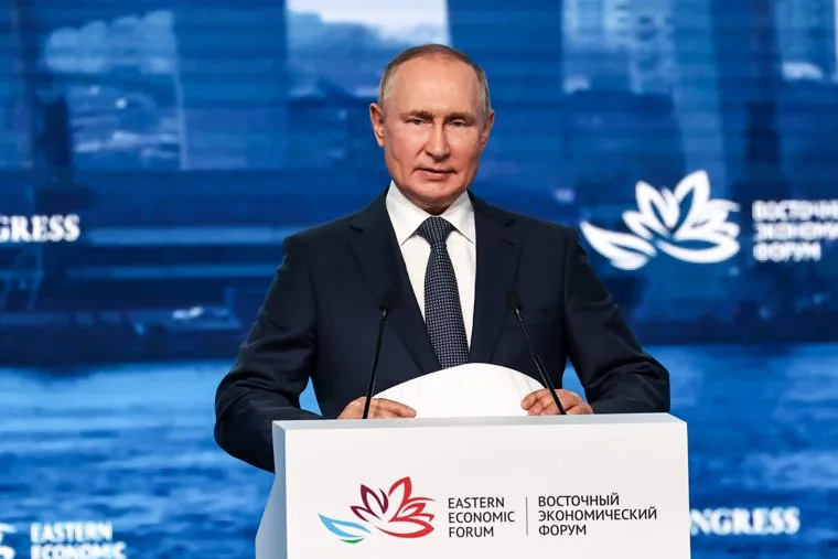 Пленарная сессия на ВЭФ 2022. Владивосток