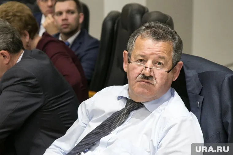 Компанию миллиардера Руссу принуждают исполнить гарантийные обязательства