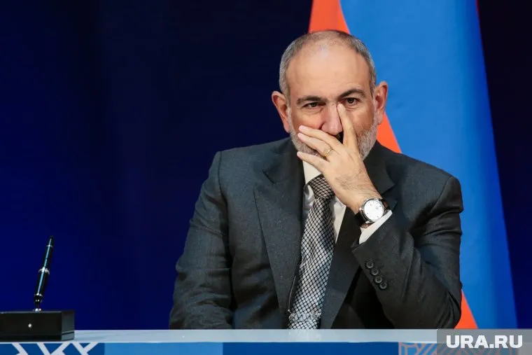 Пашинян заявил, что оппоненты заранее обречены на провал в попытках соревноваться с ним в оскорбительной риторике