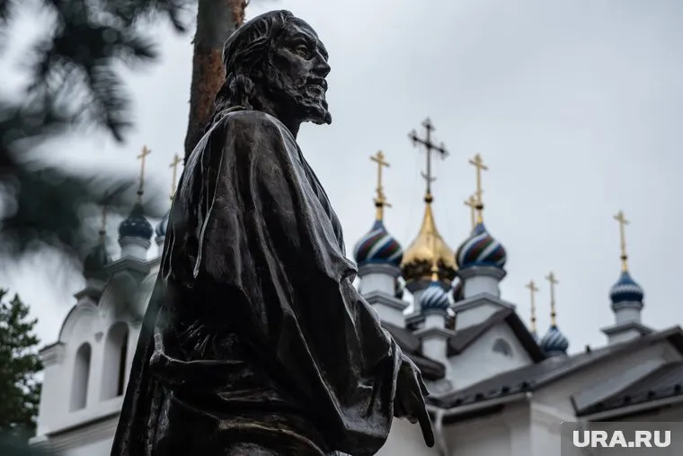 Теперь на месте женского монастыря находится подворье