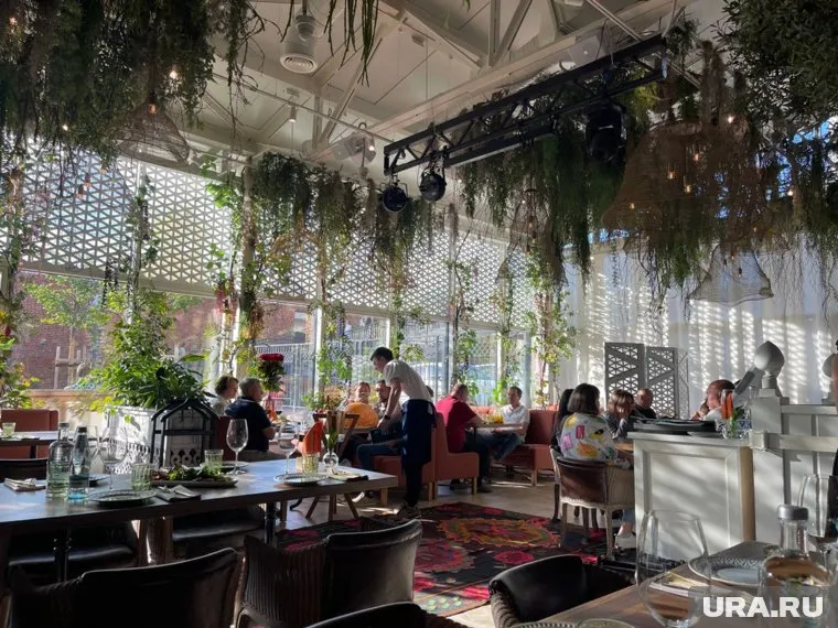 В оранжерее купца Симанова