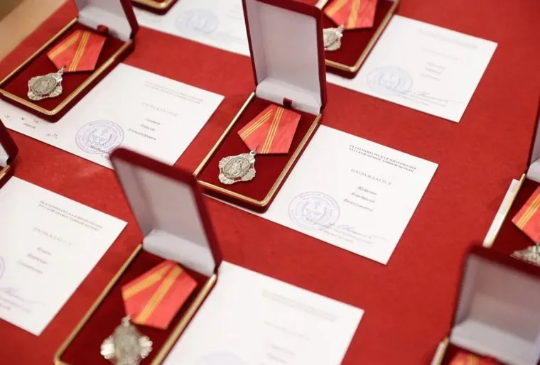 Награды вручили по случаю 8-летия фонда