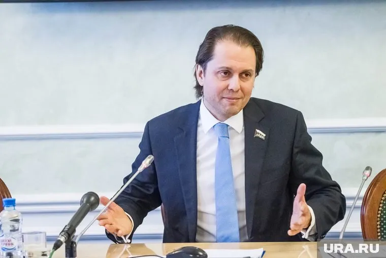 Вице-спикер Тюменской областной думы Владимир Сысоев переходит в Госдуму