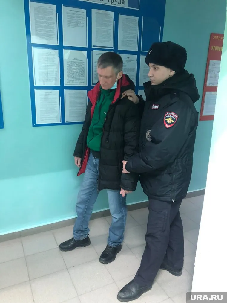 Подозреваемый попросил у девочки и ее мамы прощения