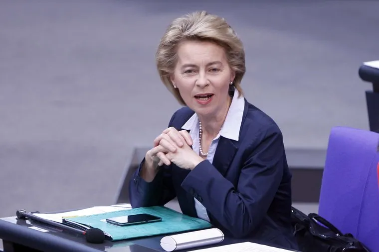 Заседание парламента Германии в Берлине (2018 год) Урсула Фон дер Ляйен: фото