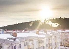 Почему мы болеем во время магнитных бурь и как себе помочь — советы врача