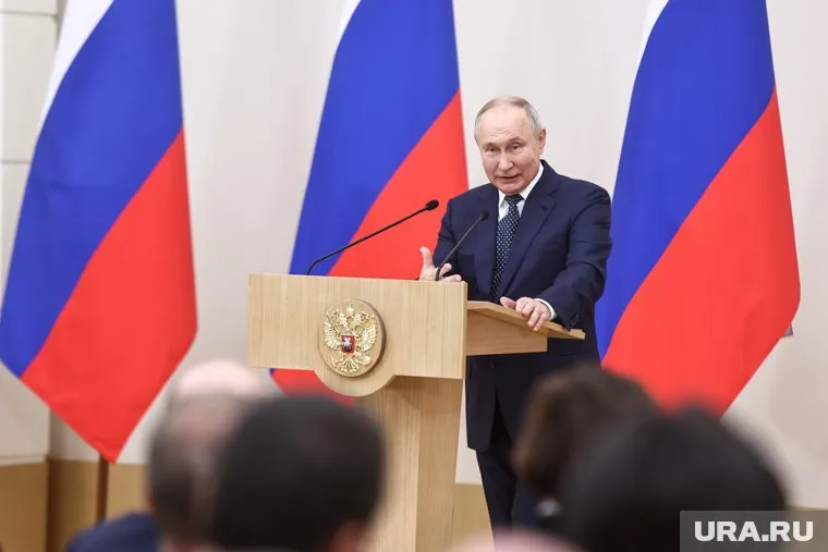 Путин наградил медалью «Родительская слава» семью из Югорска