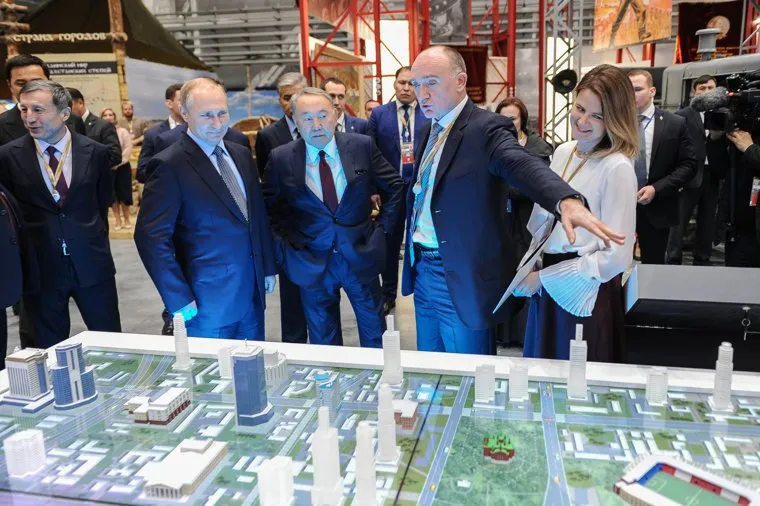 Российско-Казахстанский форум межрегионального сотрудничества с участием Владимира Путина и Нурсултана Назарбаева. Челябинск, для итогов