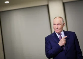 Путин запер ВСУ в котлах, пока Трамп думал о встрече в Венгрии