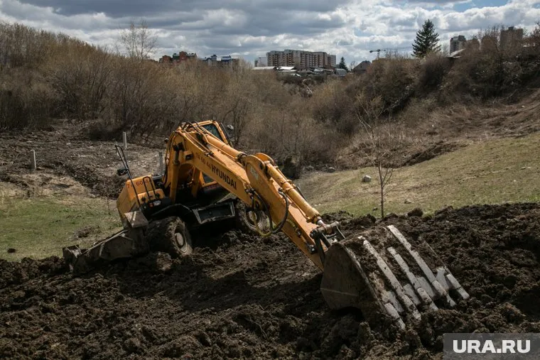 Жители Уктуса недовольны планами застройщика по вырубке леса и сносу гаражей