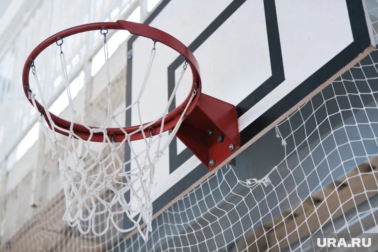 Руководителям тюменского спорта подняли зарплаты на 6,1%