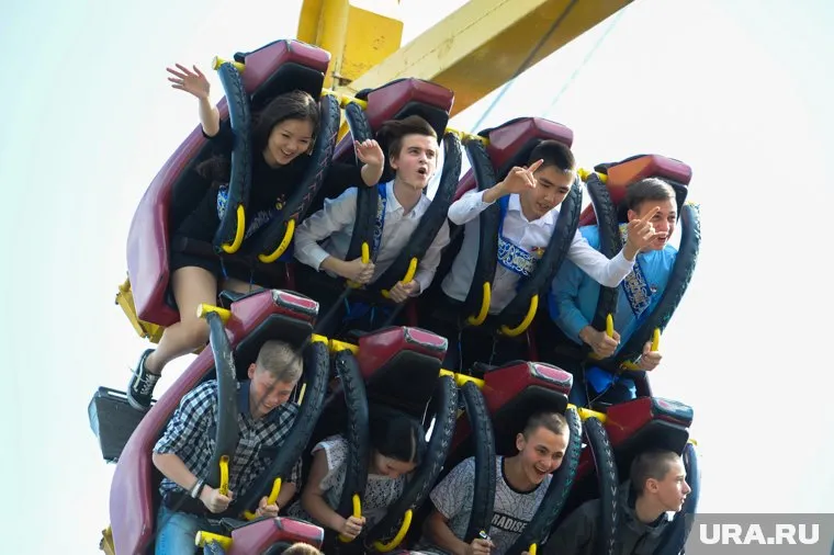 Аттракцион замер в полете в Магнитогорске (архивное фото)