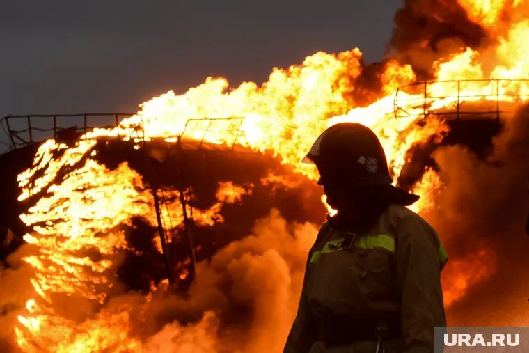 В Брянской области горит нефтебаза (архивное фото)