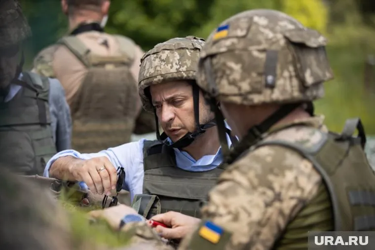 Владимиру Зеленскому посоветовали остановить войну, а не составлять планы