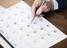 В Госдуме предложили провести референдум о сокращении рабочей недели