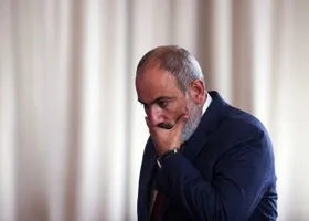 Тысячи людей в Ереване требуют отставки Пашиняна