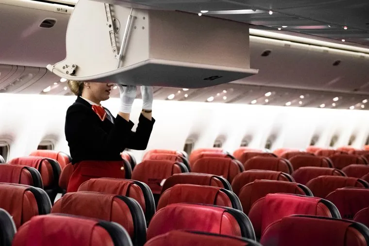 Флагманский самолет Boeing 777-300ER авиакомпании «AZUR air». Екатеринбург