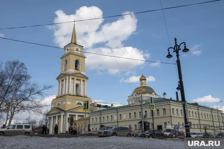 Музейщики продолжают освобождать помещения Спасо-Преображенского собора