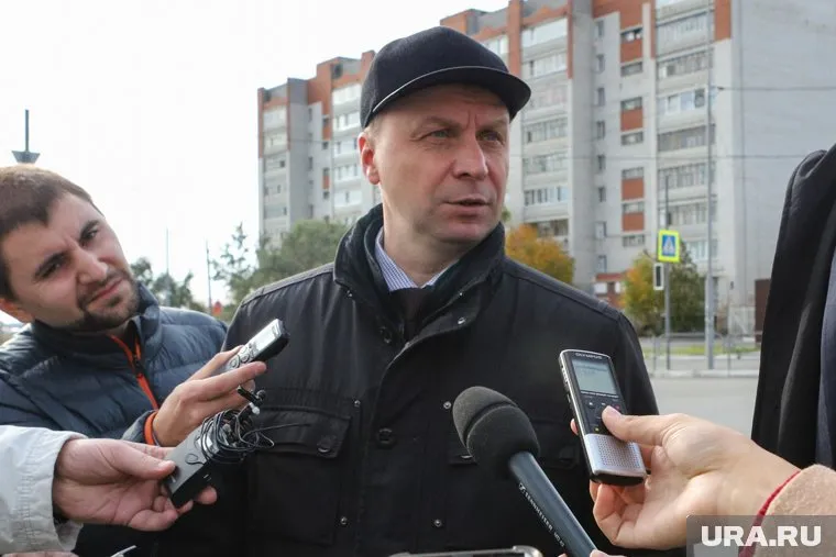 Зауральские мэры предпочитают тратить бюджетные деньги на пиар. Глава Кургана Андрей Потапов (на фото) не отказался и от ежегодной рассады цветов