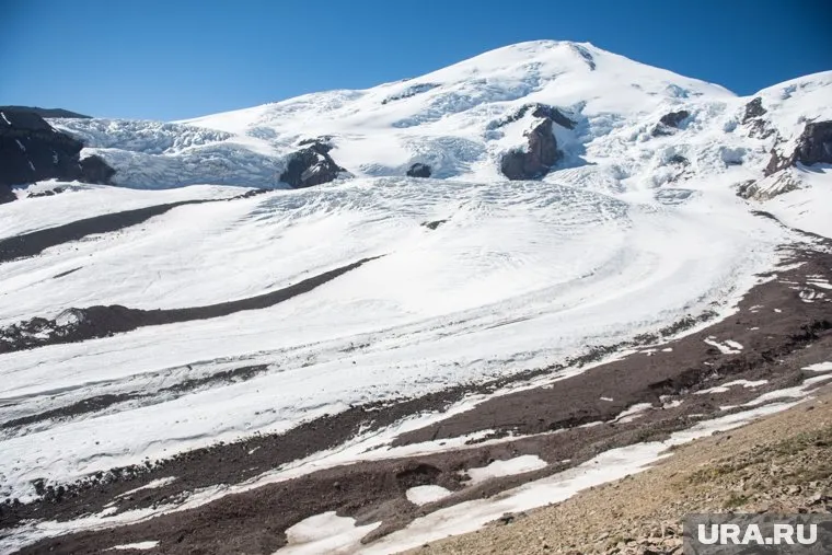 Сорвавшимися альпинистами оказались 35-летняя Елена и 27-летний Артем