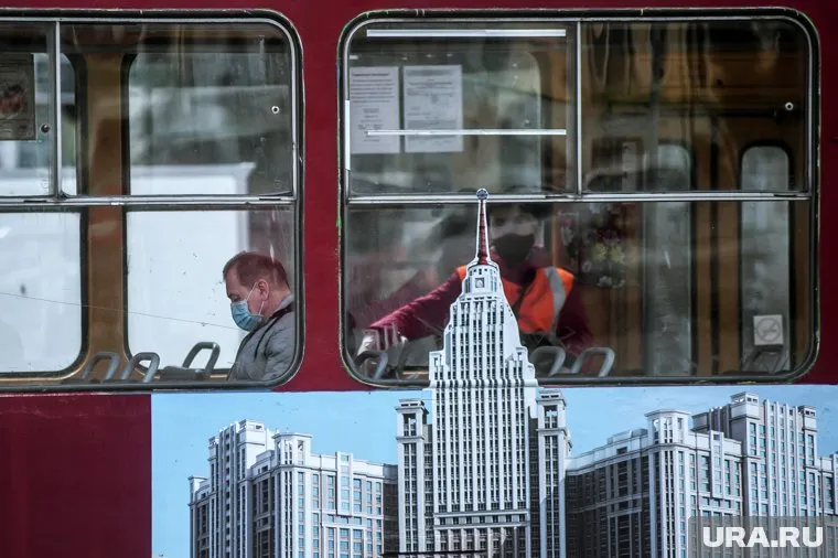 Эксперты ведомства называют главными причинами размер страны и низкую мобильность населения