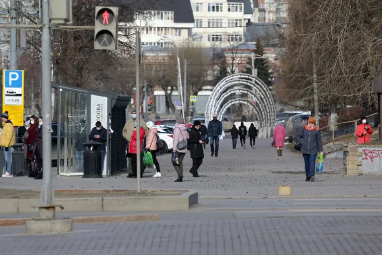 Виды города в период самоизоляции. 6 пареля 2020. Пермь