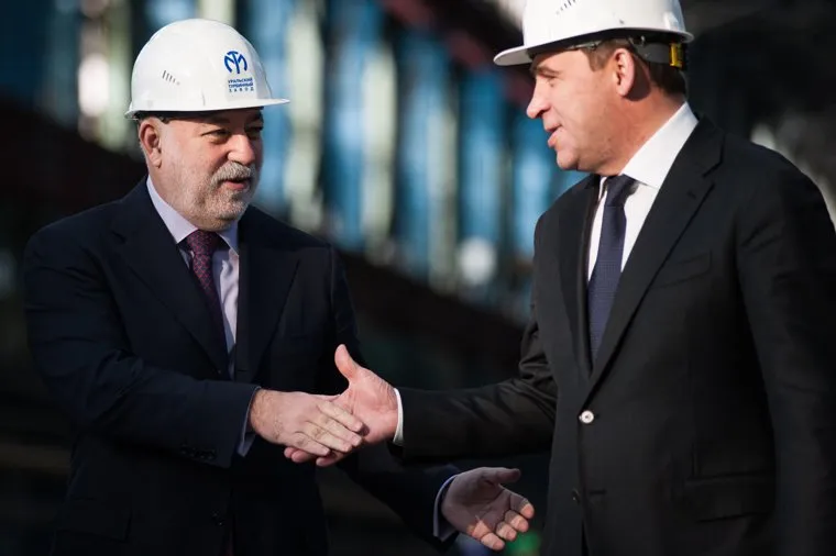 Церемония передачи для московской ТЭЦ самой крупной в мире теплофикационной турбины. Екатеринбург