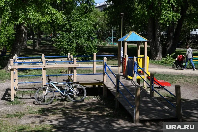 В Карпинске подросток побил ребенка