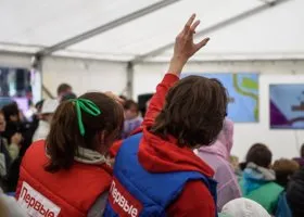 Губернатор Пермского края Махонин пообщался со школьниками из ЛНР об их будущем