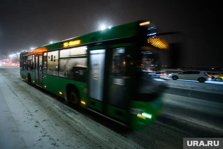 В Подмосковье 18-летнего парня зарезали на остановке