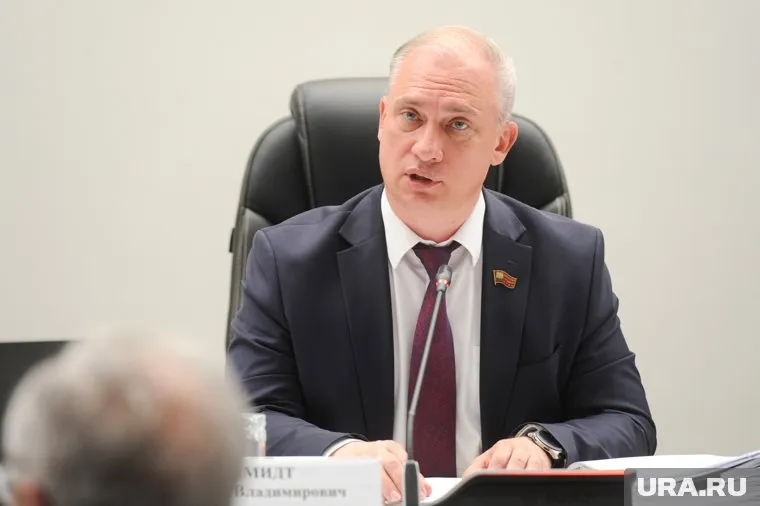 Вслед за полномочиями спикера Андрей Шмидт сдал и мандат депутата челябинской думы