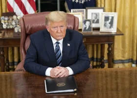 Трамп заявил о скорых «очень мощных» санкциях против РФ