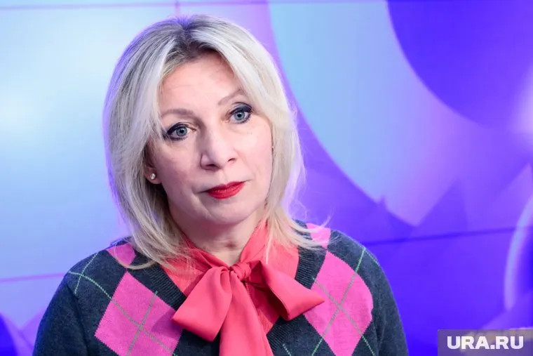 Захарова рассказала, почему заблюрили бравшего у нее интервью о мировой роли РФ журналиста