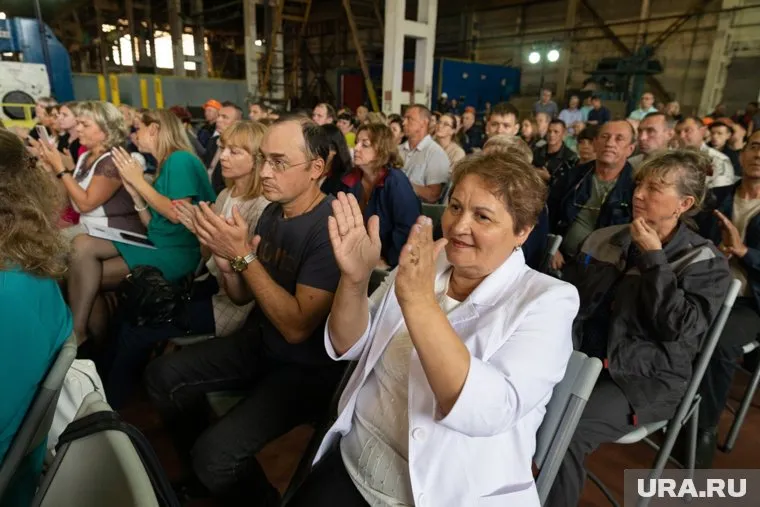 Работникам НТЗМК говорили о важности проявления гражданской позиции в текущих политических и экономических условиях