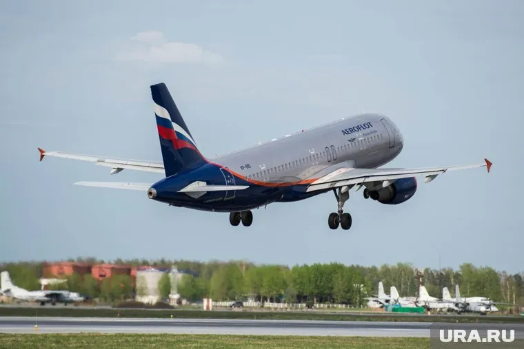 Авиакомпания прекратила полеты по маршруту Салехард-Москва