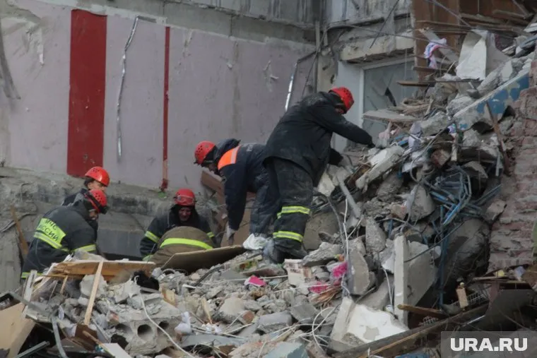 Взрыв прогремел на верхних этажах