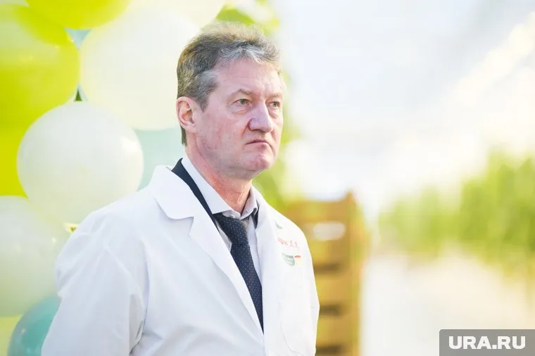 По данным рейтинга Bloomberg Billionaires Index, состояние Козицына на 1 апреля составляет 5,77 млрд долларов (примерно 437 млрд рублей)