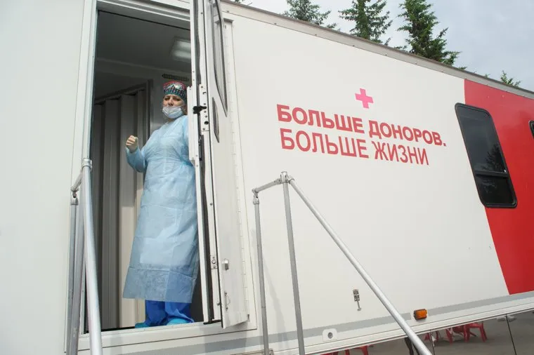 Визит Бориса Дубровского на форум Утро-2017. Екатеринбург, доноры, сдача крови, донорский пункт