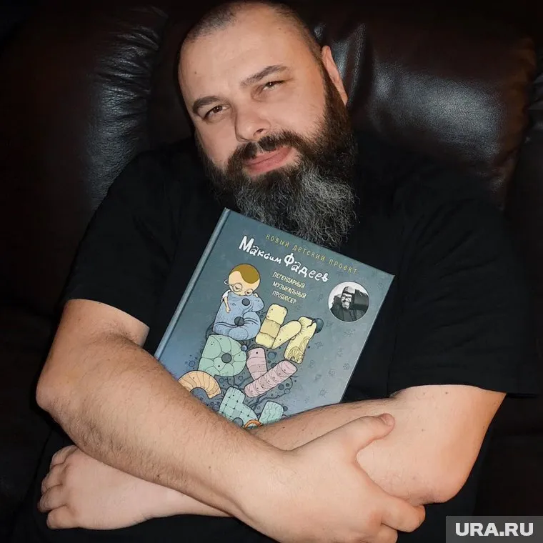 Максим Фадеев посоветовал больше пить воды и двигаться