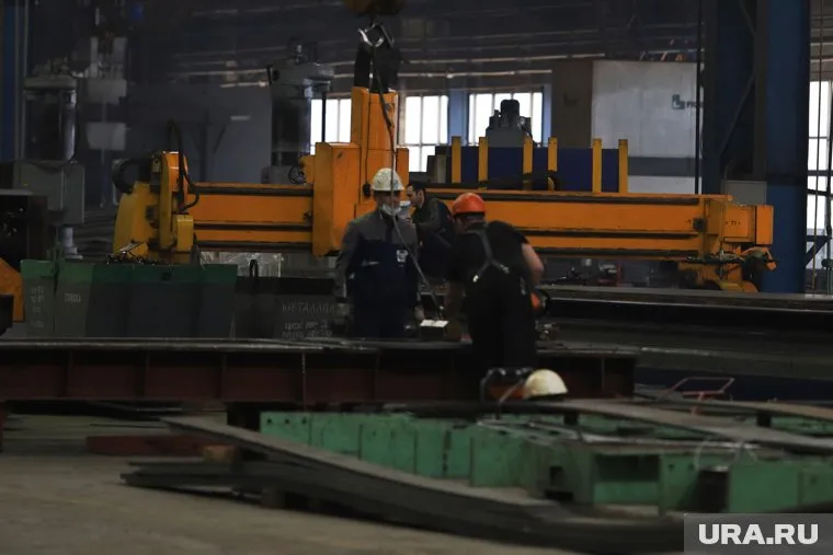 На заводе «Курганстальмост» повысят зарплаты работникам